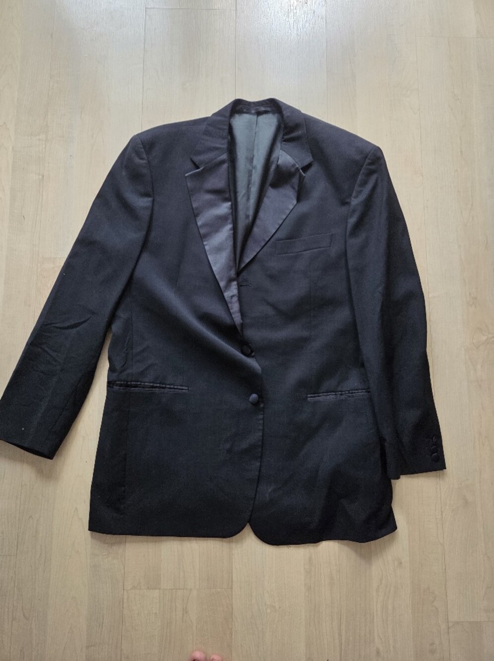 Hugo Boss Black Men's Two-Button Blazer with Satin Lapels
